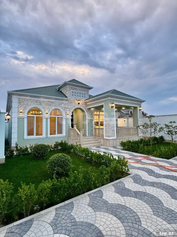 Satılır 4 otaqlı həyət evi 130 m²
