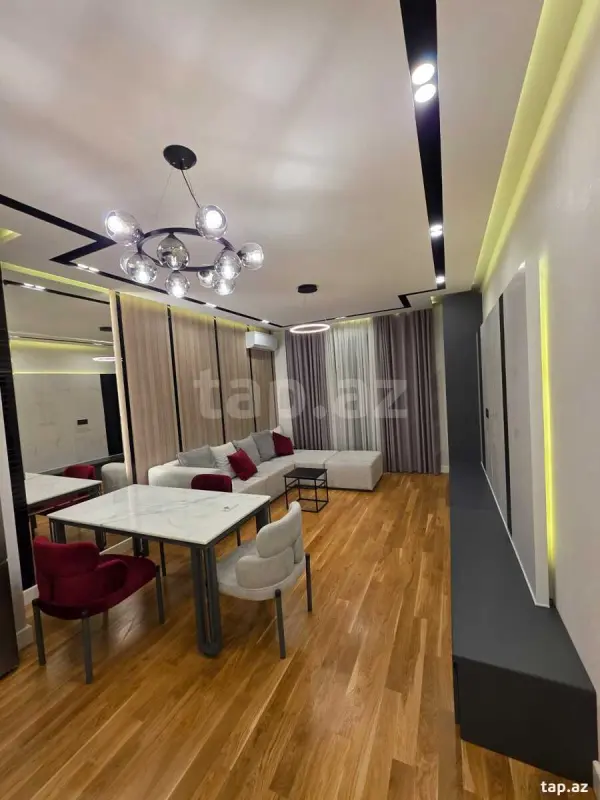 Kirayə verilir 3 otaqlı yeni tikili 130 m²