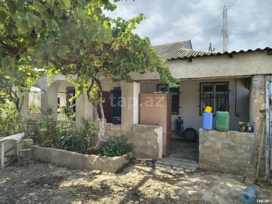 Satılır 3 otaqlı həyət evi 110 m²