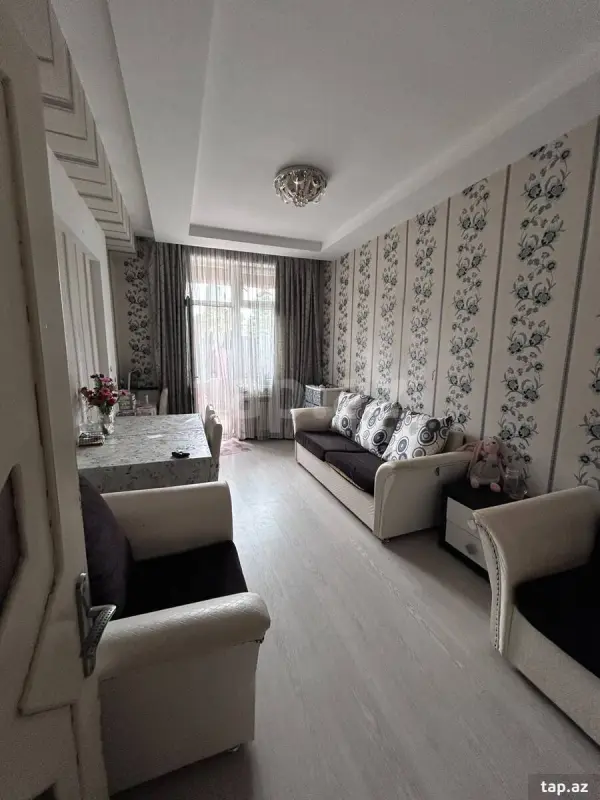 Kirayə verilir 2 otaqlı yeni tikili 65 m²