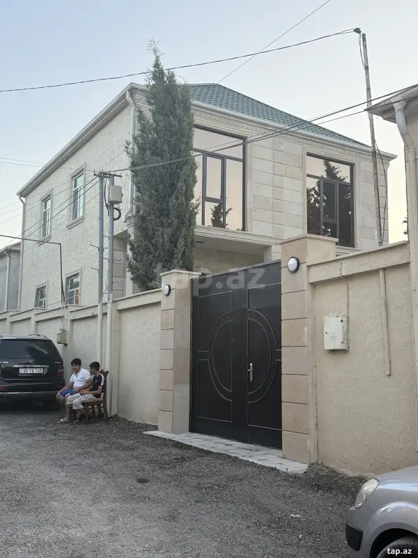 Satılır 5 otaqlı həyət evi 200 m²