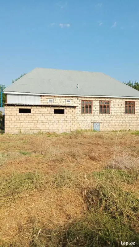 Satılır 2 otaqlı həyət evi 150 m²