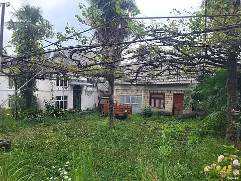 Satılır 8 otaqlı həyət evi 240 m² — Zaqatala 8 otaq 240.00 m²