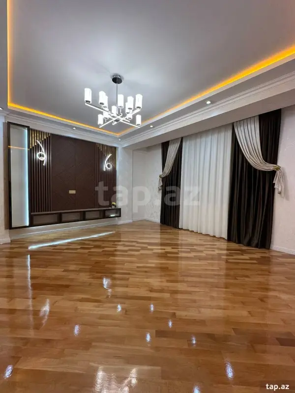 Satılır 3 otaqlı yeni tikili 110 m²