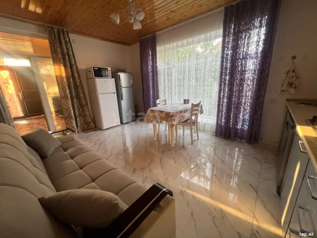 Satılır 2 otaqlı həyət evi 72 m²