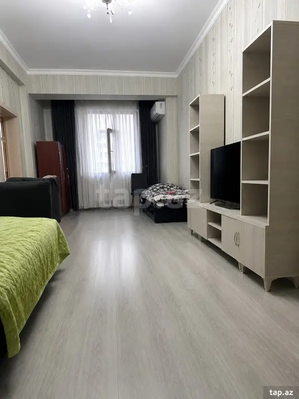 Kirayə verilir 2 otaqlı yeni tikili 72 m²