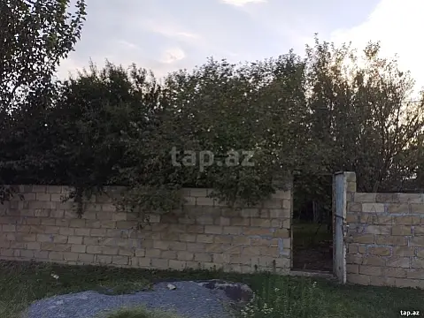 Satılır torpaq sahəsi — Şəki