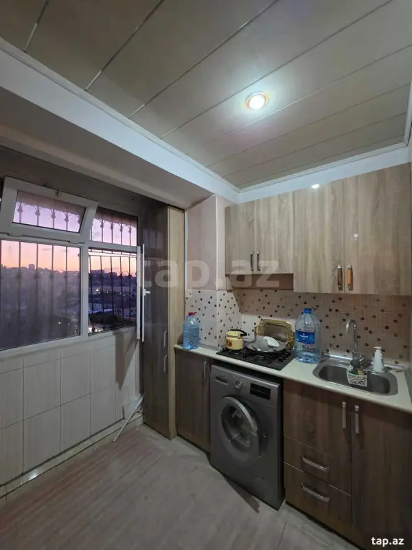 Kirayə verilir 3 otaqlı yeni tikili 65 m²