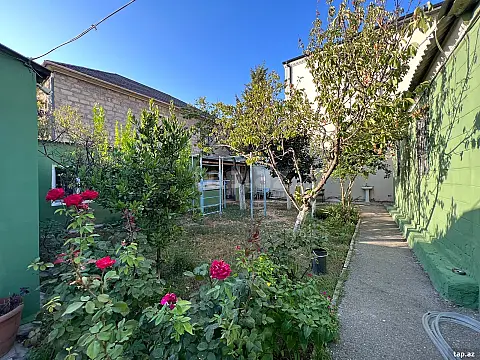 Satılır 4 otaqlı həyət evi 150 m² — Bakı, M.Ə.Rəsulzadə qəs. 4 otaq 150.00 m²