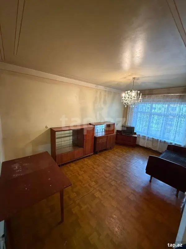 Satılır 4 otaqlı mənzil 90 m²