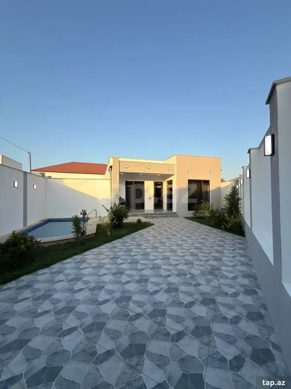 Satılır 4 otaqlı həyət evi 130 m²