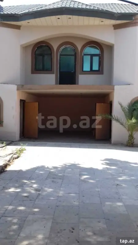 Satılır 7 otaqlı həyət evi 256 m²