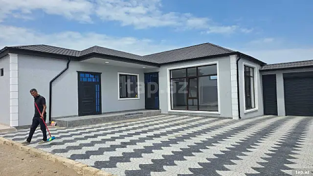 Satılır 4 otaqlı həyət evi 135 m² — Bakı 4 otaq 135.00 m²