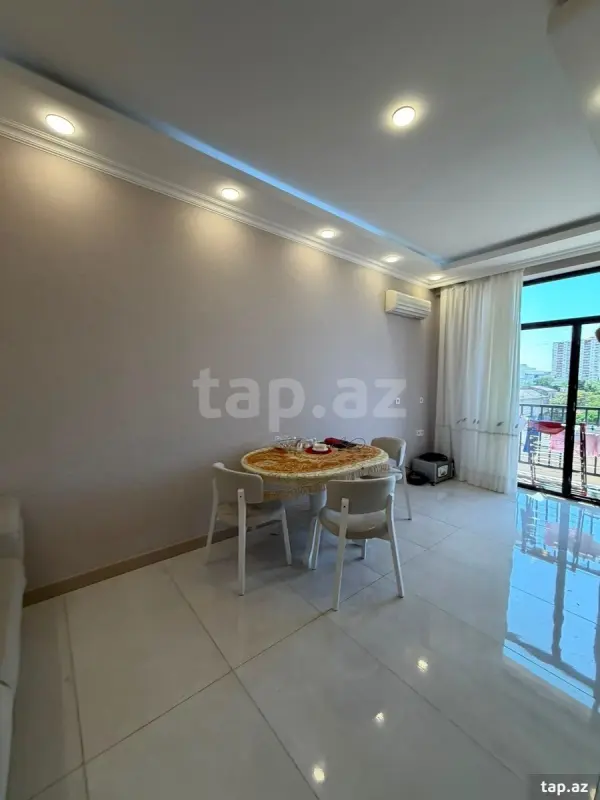 Satılır 2 otaqlı yeni tikili 61 m²