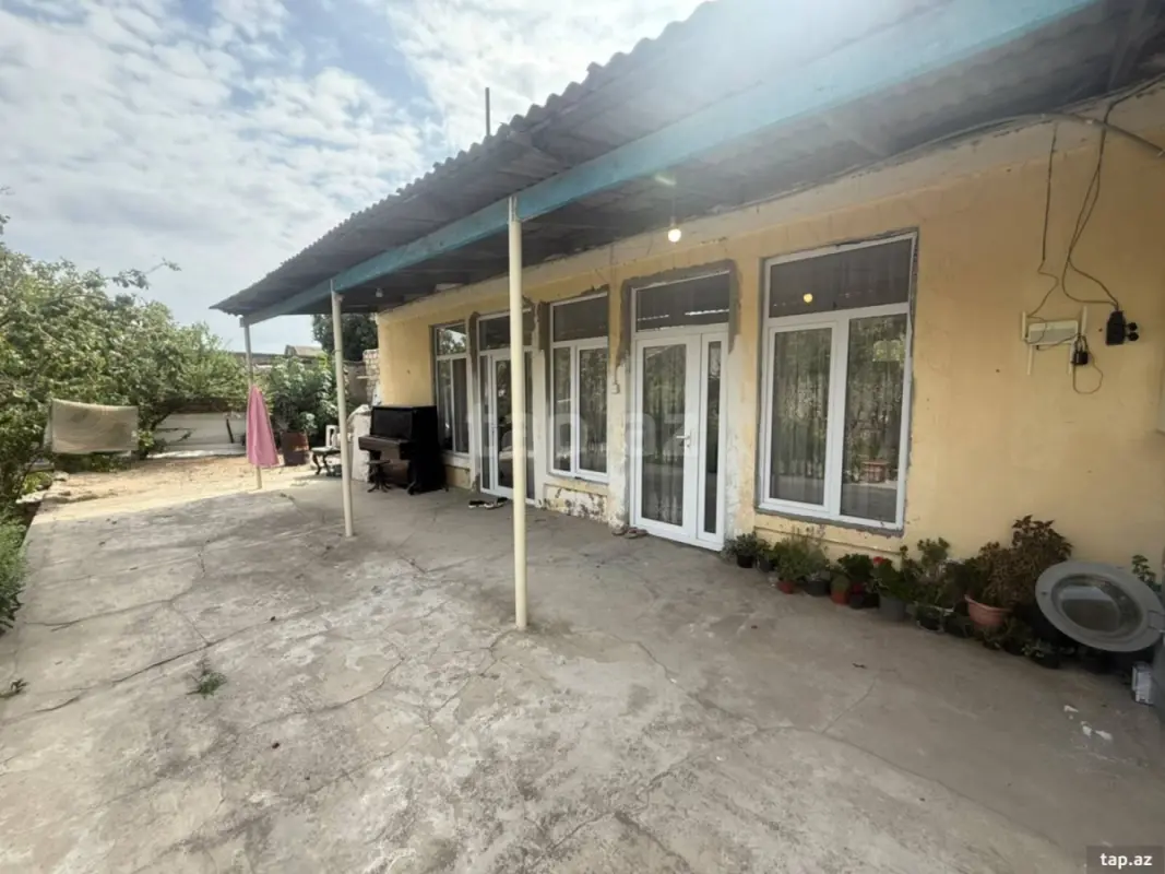 Satılır 2 otaqlı həyət evi 80 m²