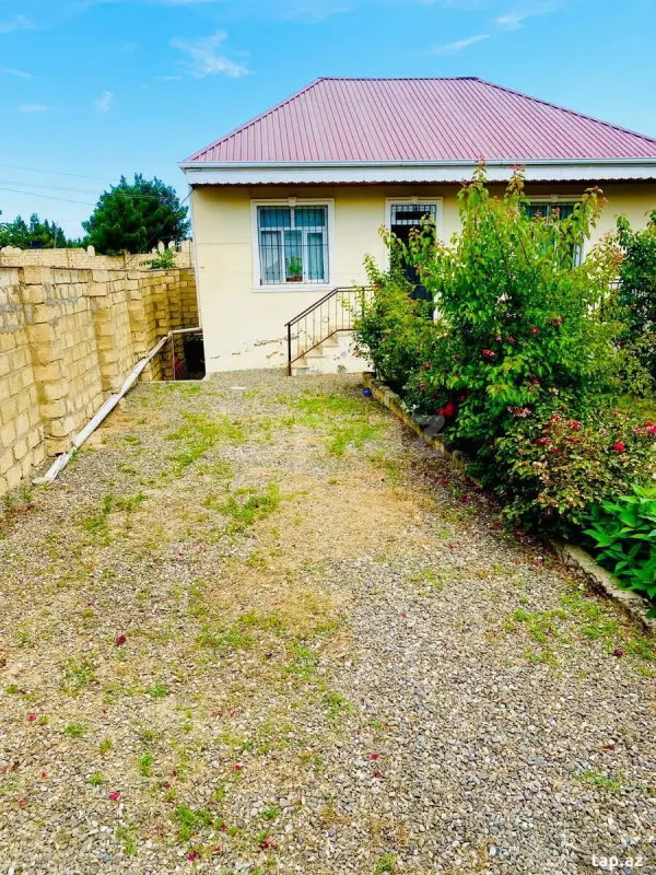 Satılır 3 otaqlı həyət evi 150 m²