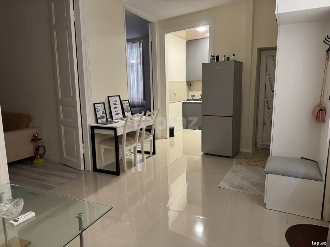 Kirayə verilir 2 otaqlı mənzil 90 m²