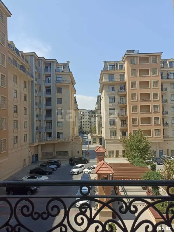 Satılır 5 otaqlı yeni tikili 210 m²