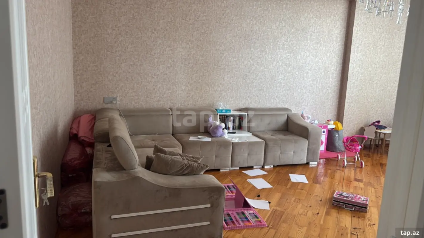 Satılır 2 otaqlı yeni tikili 82 m²