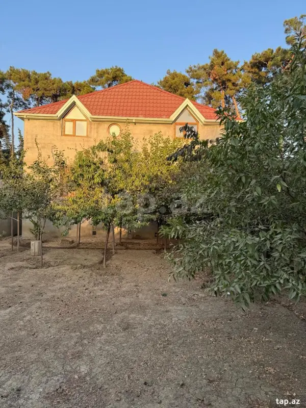 Satılır 4 otaqlı həyət evi 176.3 m²