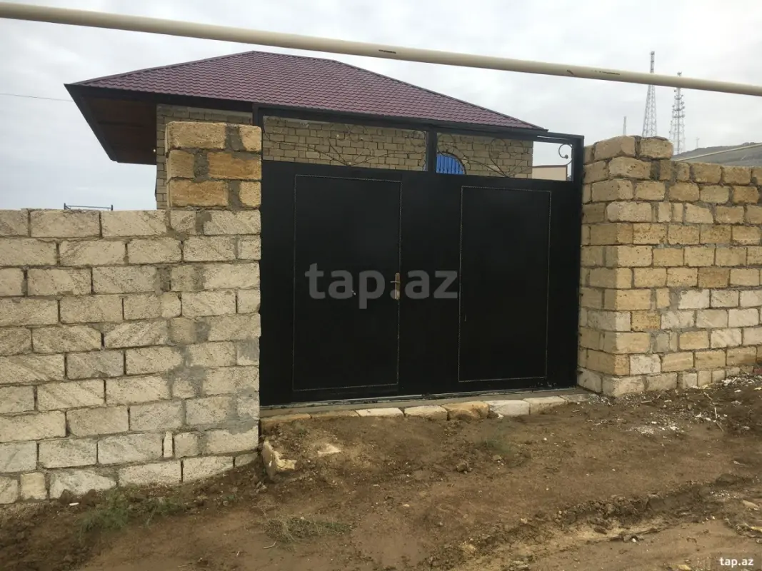 Satılır 3 otaqlı həyət evi 130 m²