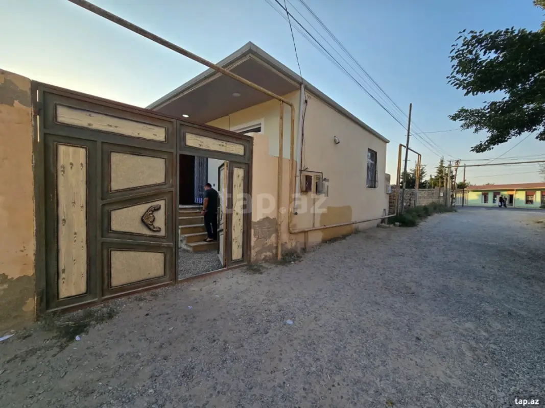 Satılır 3 otaqlı həyət evi 150 m²