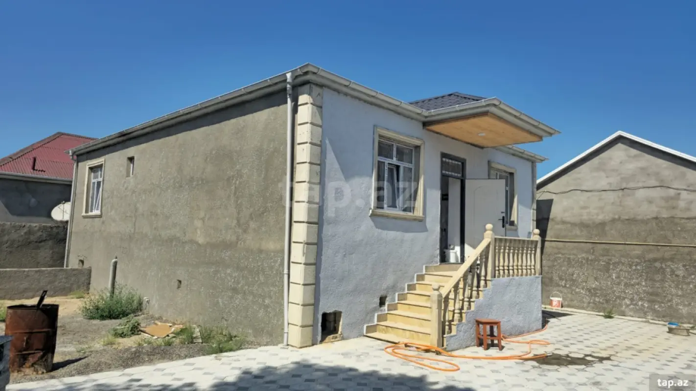 Satılır 4 otaqlı həyət evi 95 m²