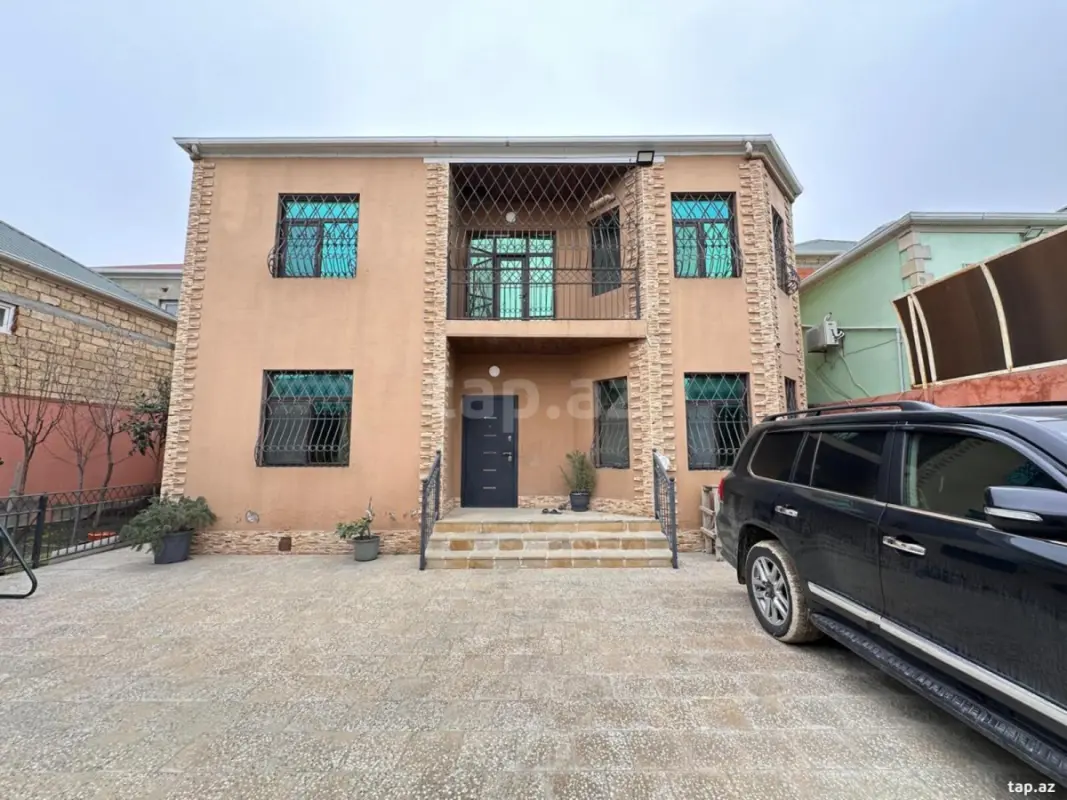 Satılır 6 otaqlı həyət evi 200 m²