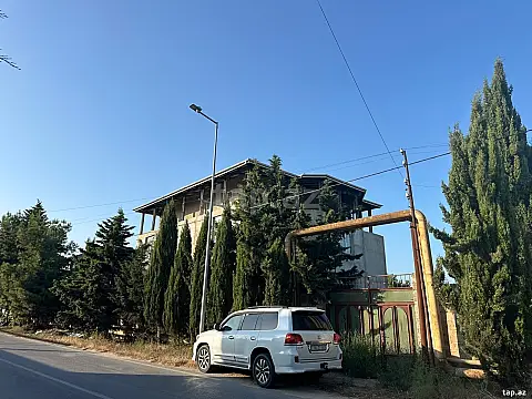 Satılır 7 otaqlı həyət evi 675 m² — Bakı 7 otaq 675.00 m²