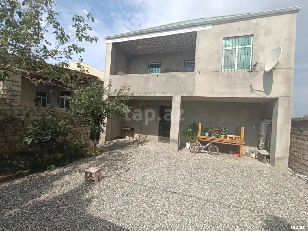 Satılır 4 otaqlı həyət evi 160 m²