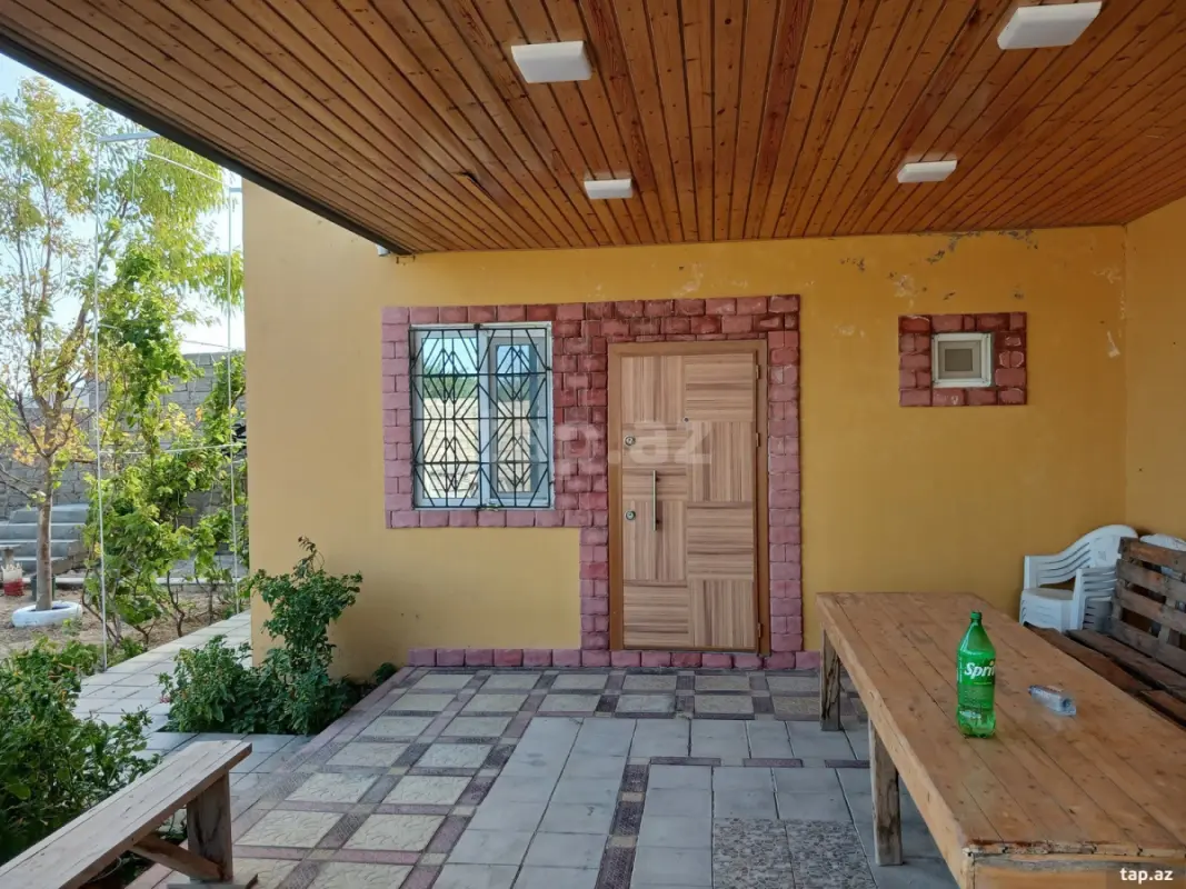 Satılır 1 otaqlı həyət evi 42 m²