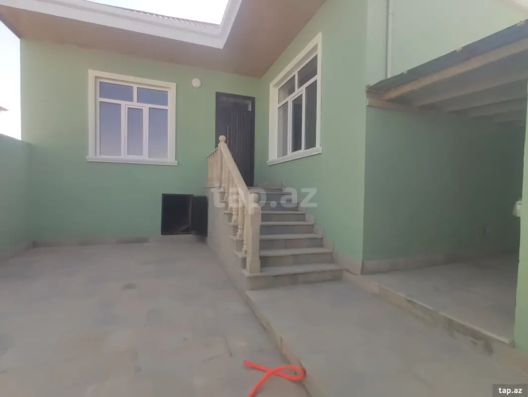 Satılır 4 otaqlı həyət evi 120 m²