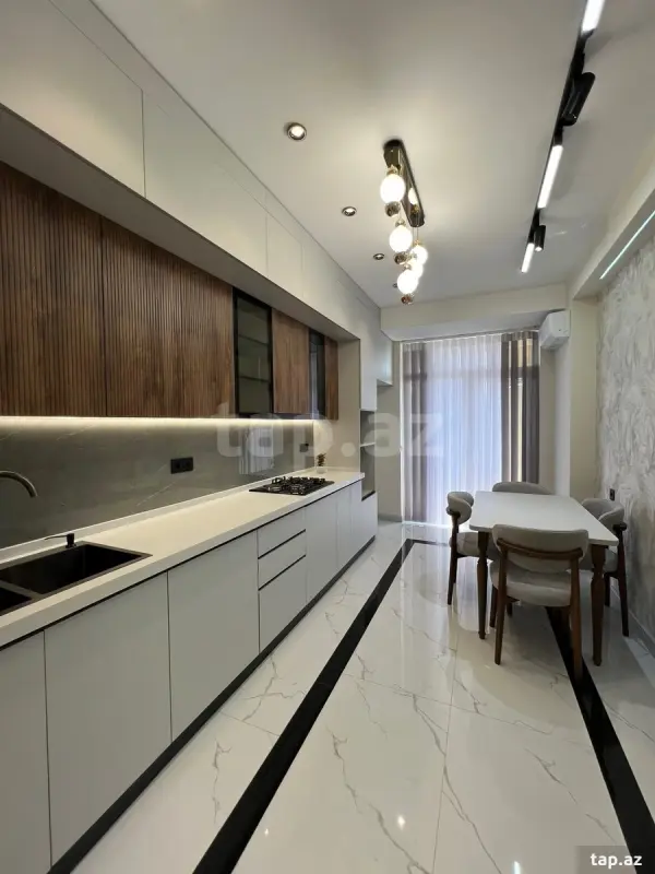 Satılır 3 otaqlı yeni tikili 105 m²