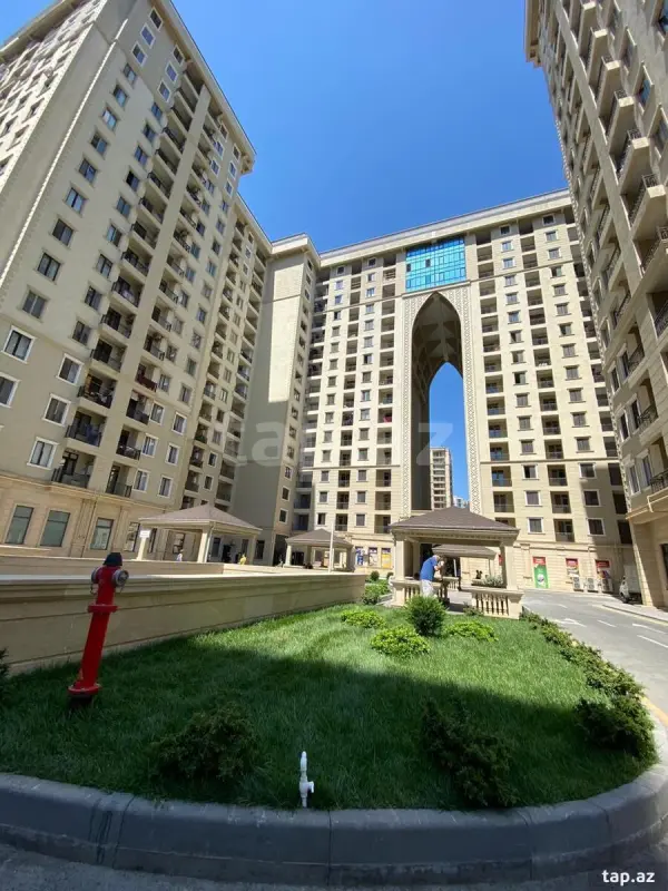 Satılır 2 otaqlı yeni tikili 80 m²