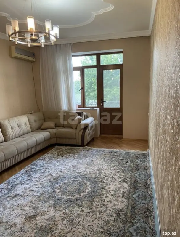 Kirayə verilir 2 otaqlı mənzil 72 m²