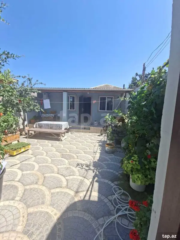 Satılır 4 otaqlı həyət evi 100 m²