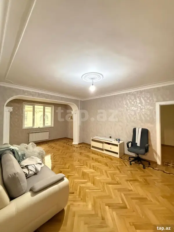 Satılır 4 otaqlı mənzil 95 m²
