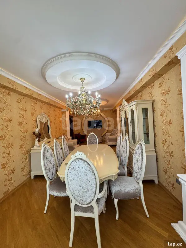 Satılır 4 otaqlı yeni tikili 150 m²