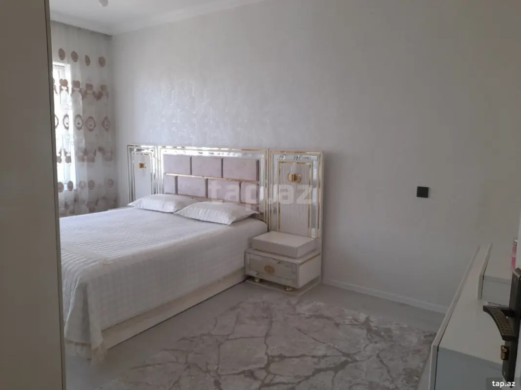 Satılır 5 otaqlı mənzil 100 m²