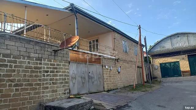 Satılır 8 otaqlı həyət evi 280 m² — Şamaxı 8 otaq 280.00 m²