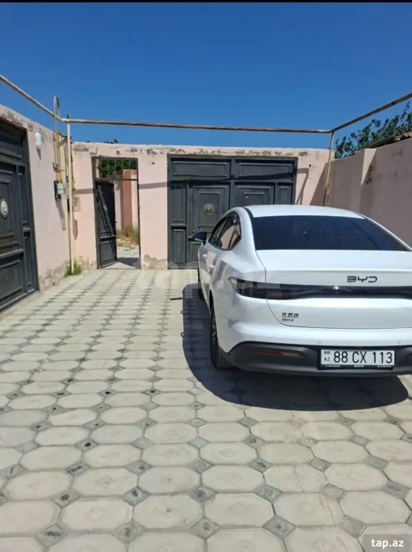 Satılır 6 otaqlı həyət evi 237 m²
