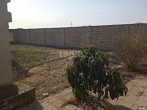 Satılır 3 otaqlı həyət evi 240 m² — Salyan 3 otaq 240.00 m²