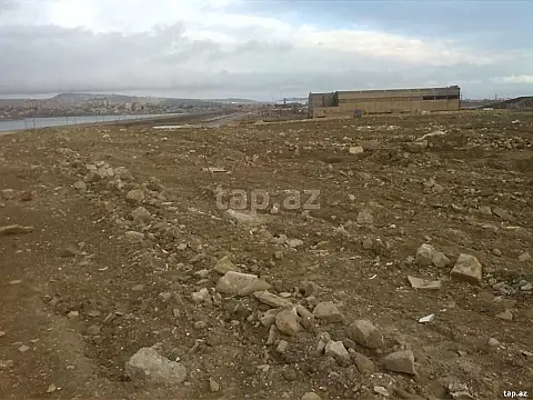 Satılır torpaq sahəsi — Bakı