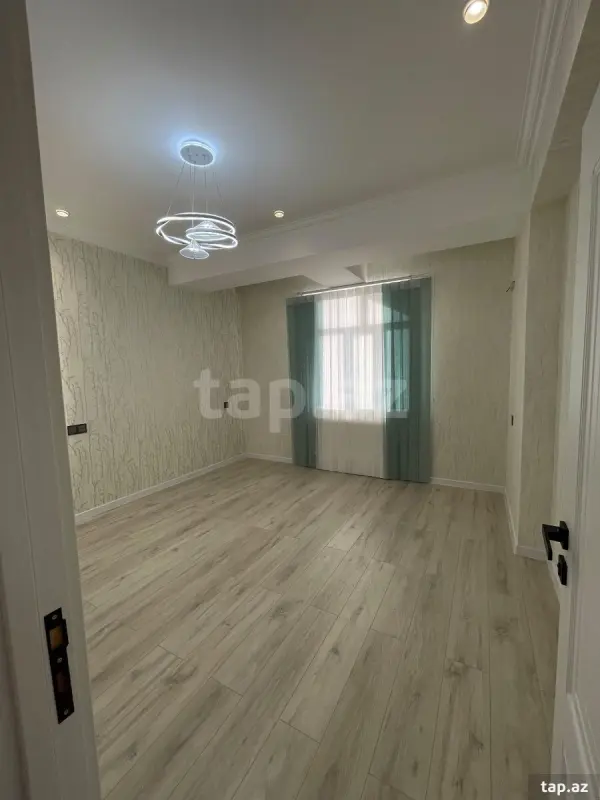 Satılır 2 otaqlı yeni tikili 82 m²