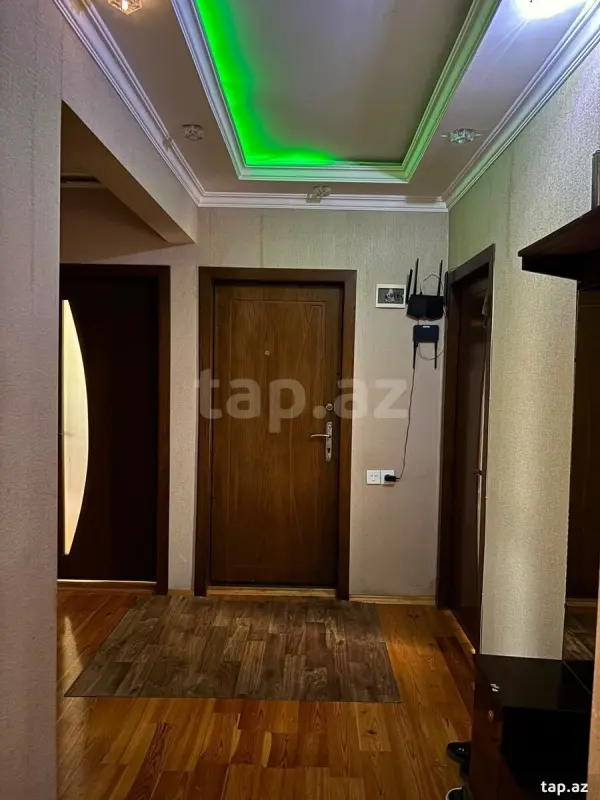 Satılır 4 otaqlı mənzil 90 m²