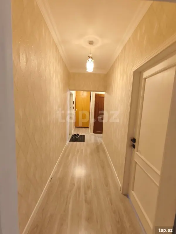 Satılır 2 otaqlı mənzil 67 m²