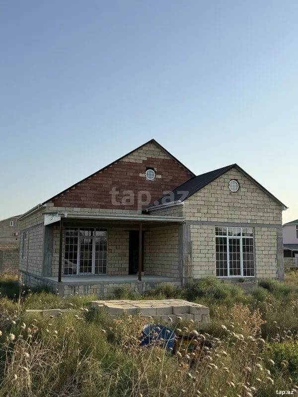 Satılır 4 otaqlı həyət evi 160 m²