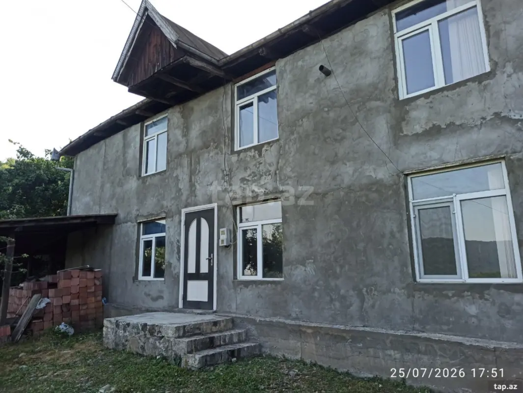 Satılır 5 otaqlı həyət evi 138 m²