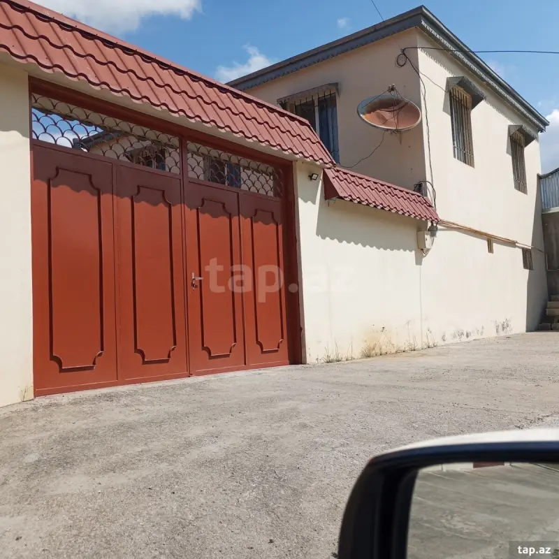 Satılır 4 otaqlı həyət evi 130 m²