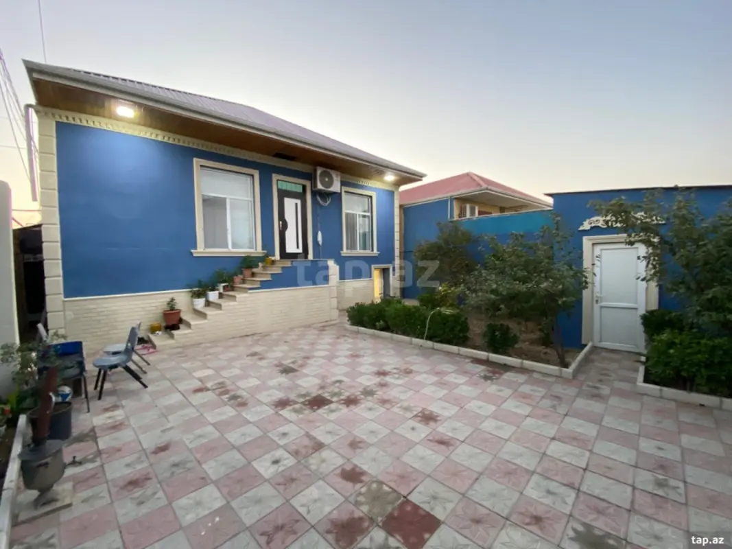 Satılır 3 otaqlı həyət evi 100 m²